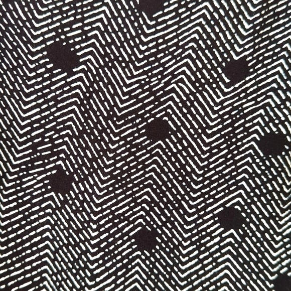 Maeve Anthropologie Galen Dotted Chevron Quarter Sleeve Mini Shift Dress Black M - Picture 7 of 13